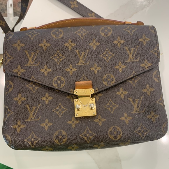 🔴SOLD🔴Louis Vuitton Pochette Métis - Picture 9 of 11